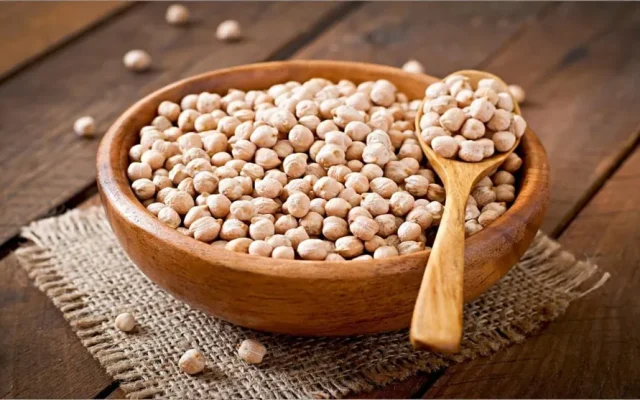 Chickpeas Benefits and Side Effects: Unlock the Secrets of This Amazing Superfood!
